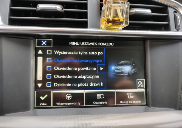Citroen C4 cena 32000 przebieg: 189500, rok produkcji 2015 z Września małe 154